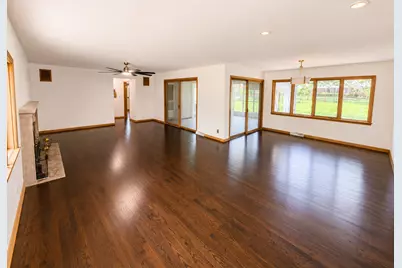1334 Oakland Drive, Sycamore, IL 60178 - Photo 8