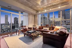550 N St Clair St, Chicago, IL 60611 - Photo 2