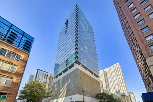 550 N St Clair St, Chicago, IL 60611 - Photo 1