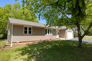 216 Bounty Dr NE, Poplar Grove, IL 61065 - Photo 4