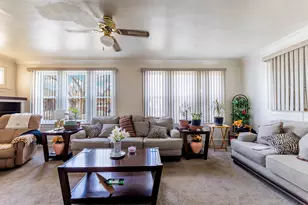 8129 S Cornell Ave, Chicago, IL 60617 - Photo 6