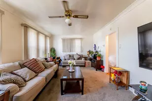 8129 S Cornell Ave, Chicago, IL 60617 - Photo 8