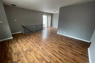 195 Thomas Ct, Bartlett, IL 60103 - Photo 2