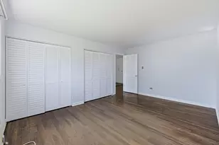 8828 N Leslie Ln, Des Plaines, IL 60016 - Photo 14