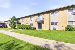 8828 N Leslie Ln, Des Plaines, IL 60016 - Photo 20
