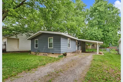 704 E Lincoln Street, Monticello, IL 61856 - Photo 2