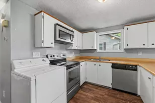 704 E Lincoln St, Monticello, IL 61856 - Photo 10