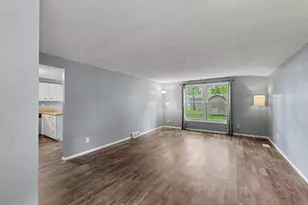 704 E Lincoln St, Monticello, IL 61856 - Photo 6