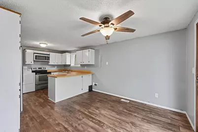 704 E Lincoln Street, Monticello, IL 61856 - Photo 8