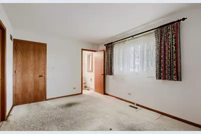 496 Sheridan Lane, Schaumburg, IL 60193 - Photo 12