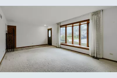 496 Sheridan Lane, Schaumburg, IL 60193 - Photo 4