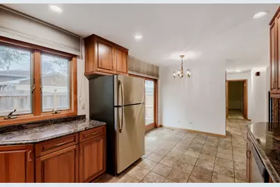 496 Sheridan Lane, Schaumburg, IL 60193 - Photo 10