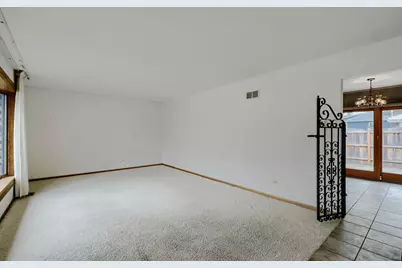 496 Sheridan Lane, Schaumburg, IL 60193 - Photo 6
