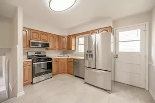 1722 W Pheasant Trail, Mount Prospect, IL 60056 - Photo 6
