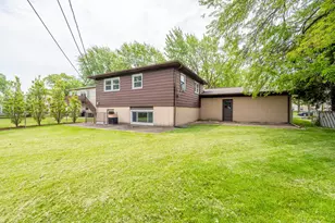 1722 W Pheasant Trail, Mount Prospect, IL 60056 - Photo 14
