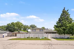 5858 W 88th Pl, Oak Lawn, IL 60453 - Photo 2