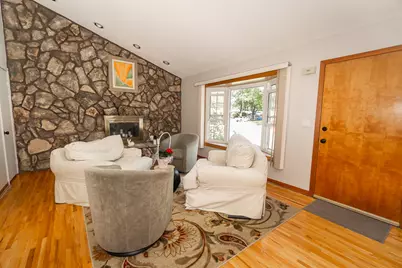 508 N Addison Road, Villa Park, IL 60181 - Photo 2