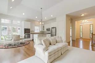 905 Hickory Dr, Western Springs, IL 60558 - Photo 10