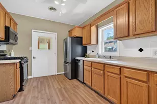 111 Buchanan St, Morris, IL 60450 - Photo 8