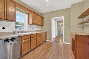 111 Buchanan St, Morris, IL 60450 - Photo 6