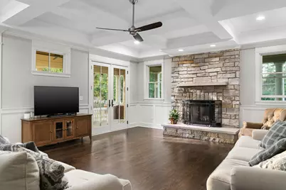 326 E Central Road, Arlington Heights, IL 60005 - Photo 20