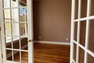 1942 W Irving Park Rd, Chicago, IL 60613 - Photo 8