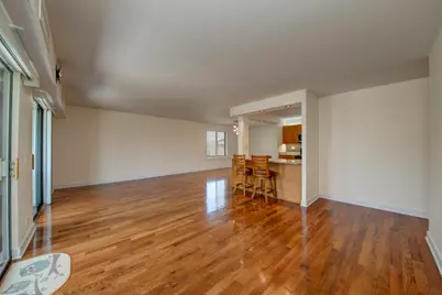 1405 E Central Road #316B, Arlington Heights, IL 60005 - Photo 6
