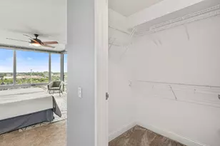 9655 Woods Dr, Skokie, IL 60077 - Photo 10