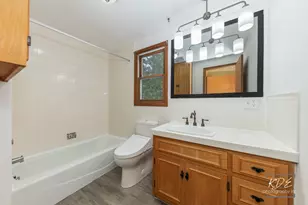210 S Gladstone Ave, Aurora, IL 60506 - Photo 24