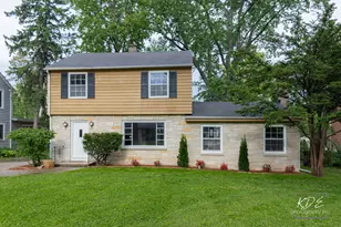 210 S Gladstone Ave, Aurora, IL 60506 - Photo 1