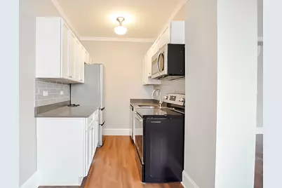 817 W Lakeside Place #611, Chicago, IL 60640 - Photo 2