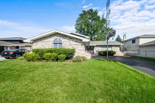 18443 De Jong Ln, Lansing, IL 60438 - Photo 2