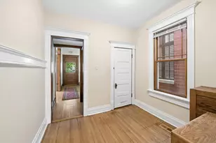1454 W Cuyler Ave, Chicago, IL 60613 - Photo 18