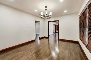 7818 S Merrill Ave, Chicago, IL 60649 - Photo 10