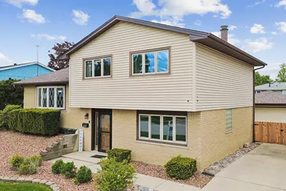 7422 162nd Street, Tinley Park, IL 60477 - Photo 2