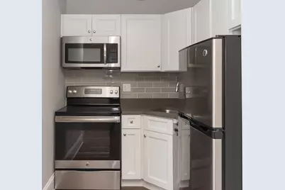 817 W Lakeside Place #701, Chicago, IL 60640 - Photo 2