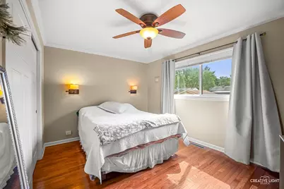128 N Hale Avenue, Bartlett, IL 60103 - Photo 10