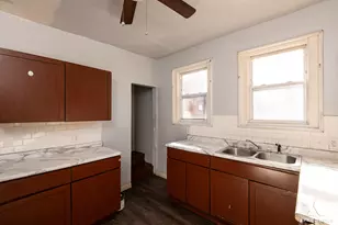 8136 S Manistee Ave, Chicago, IL 60617 - Photo 12