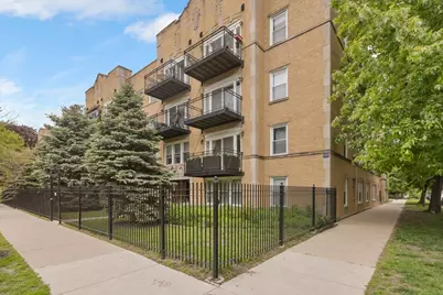 7050 N Damen Avenue #3S, Chicago, IL 60645 - Photo 1