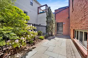 1621 W Rosehill Dr, Chicago, IL 60660 - Photo 80