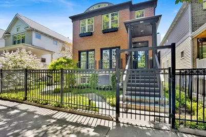 1621 W Rosehill Drive, Chicago, IL 60660 - Photo 1