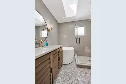 1621 W Rosehill Drive, Chicago, IL 60660 - Photo 50