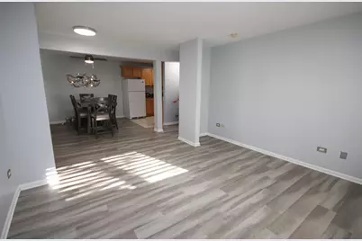 211 E Liberty Street #4, Wauconda, IL 60084 - Photo 4