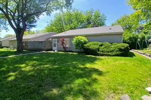 12 Fernwood Dr, Bolingbrook, IL 60440 - Photo 4