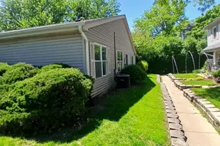 12 Fernwood Dr, Bolingbrook, IL 60440 - Photo 8