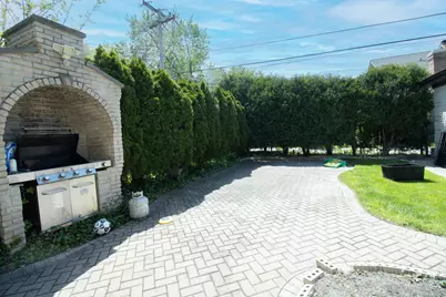 7016 N East Prairie Road, Lincolnwood, IL 60712 - Photo 18