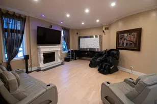 7016 N East Prairie Rd, Lincolnwood, IL 60712 - Photo 8