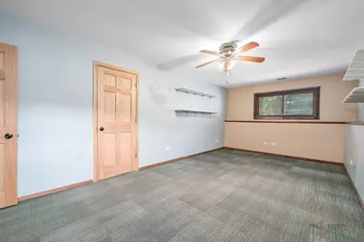 829 Colony Court, Lindenhurst, IL 60046 - Photo 32