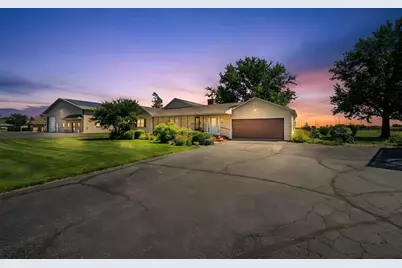 1126 E State Street, Sycamore, IL 60178 - Photo 14