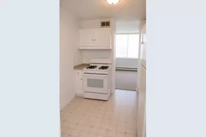 2200 S Stewart Avenue #4B, Lombard, IL 60148 - Photo 8